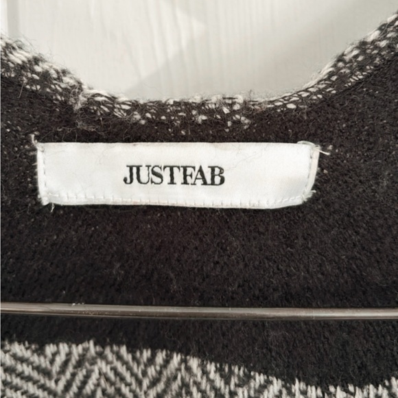 JustFab Tweed Wrap Shawl Fringe Grey Black Western Yellowstone Women Herringbone - Picture 12 of 12